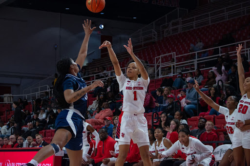 Pictured: Ariana Vanderhoop
Torch Photo / Sebastian Zelaya